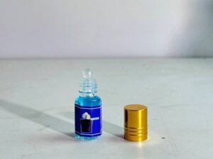 1 à 1000 FCFA 2600 FCFA le carton de 12 huiles de parfums de qualité, super durable🥰